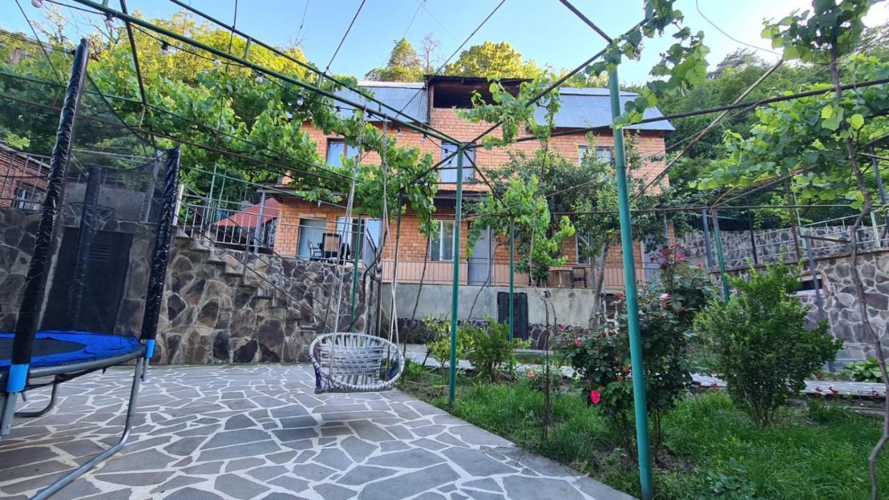 Guest House Casa Borjomi Bagian luar foto