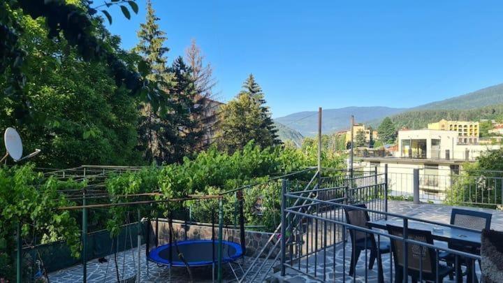 Guest House Casa Borjomi Bagian luar foto